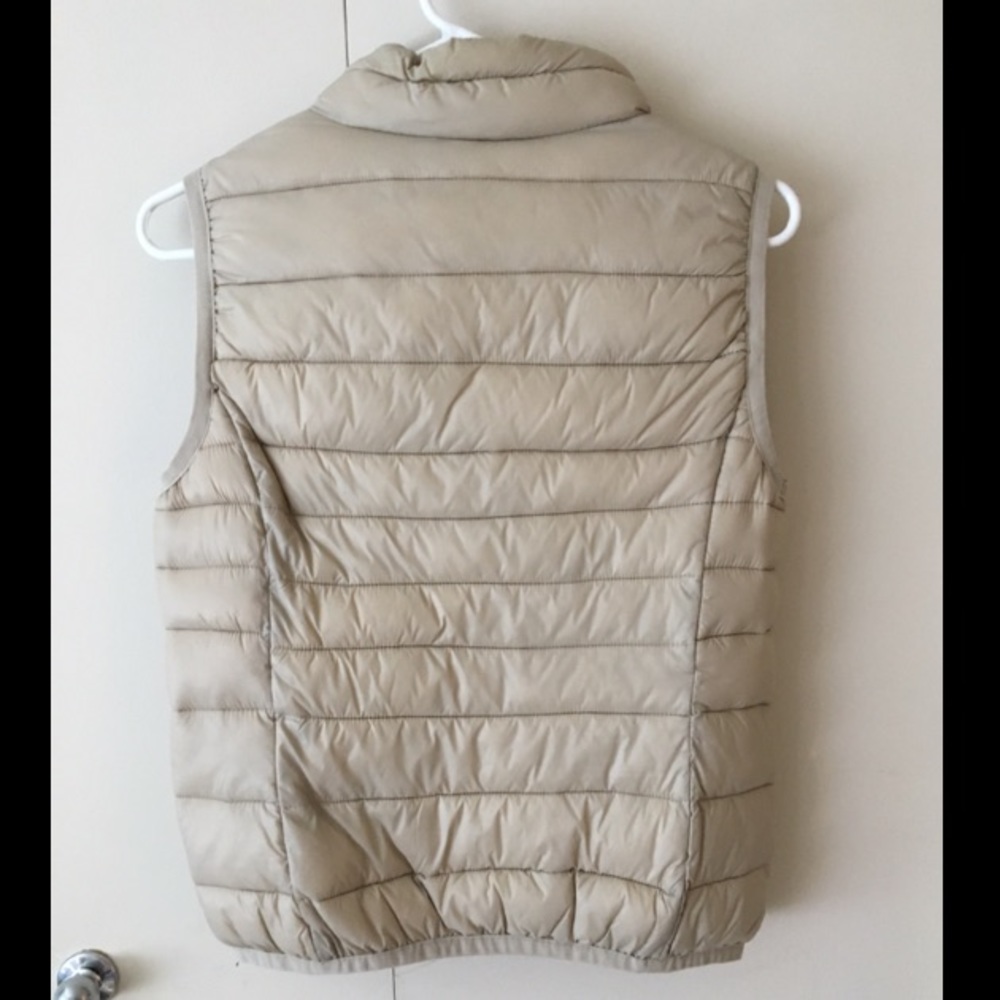 Light Spring Vest - image 3